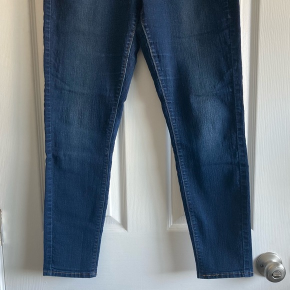 Signature by Levi Strauss Curvy Skinny Mid Rise Jeans Size 10 Women’s - Picture 4 of 12
